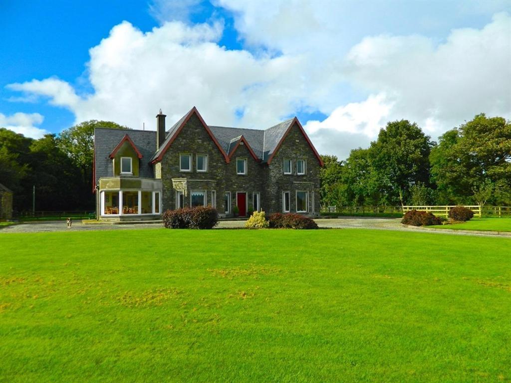 Lake House Dunmanway Экстерьер фото